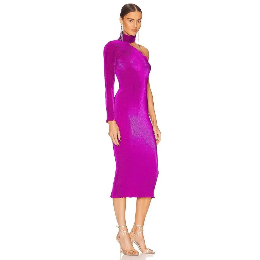 L'IDEE Soiree 90's Sleeved Gown in Grape Size AU8/US4 $365